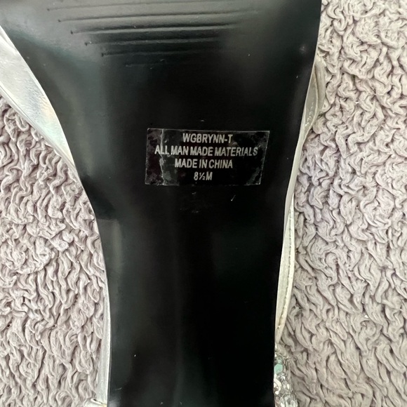 Guess WGBRYNN-T 8.5 Sparkly Strap Open Toe Pumps - Picture 3 of 8